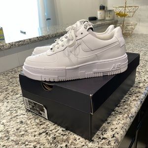 Nike Air Force 1 (AF1) Pixel